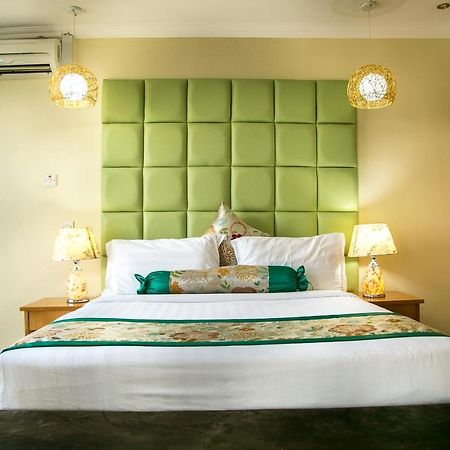 Kebbys Hotel Dar es Salaam Exterior photo