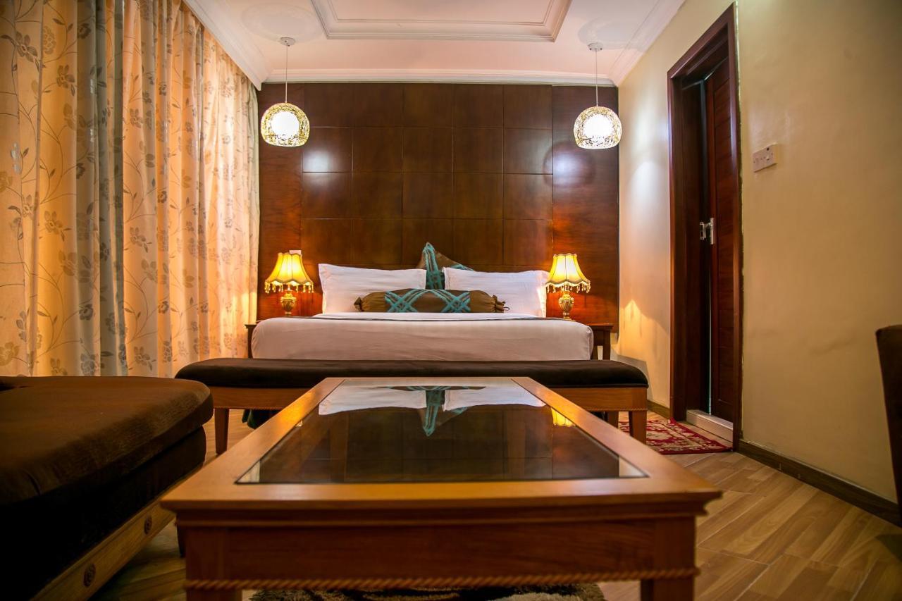 Kebbys Hotel Dar es Salaam Exterior photo